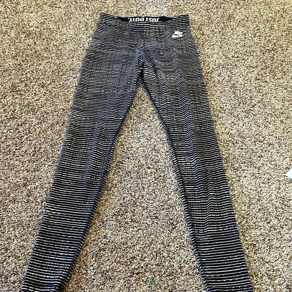 Nike workout leggings
